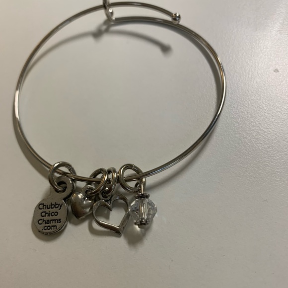 Pretty adjustable bracelet w/ heart & bead charms - Picture 2 of 3